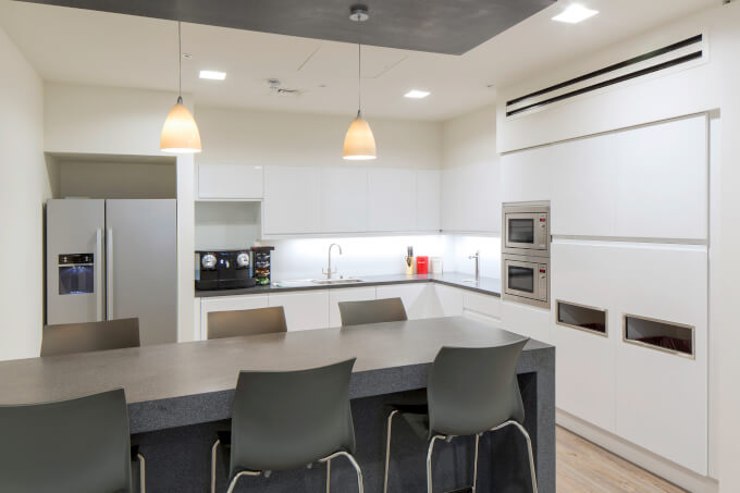 Sgabelli da cucina moderni homehome Sgabelli moderni per cucina
